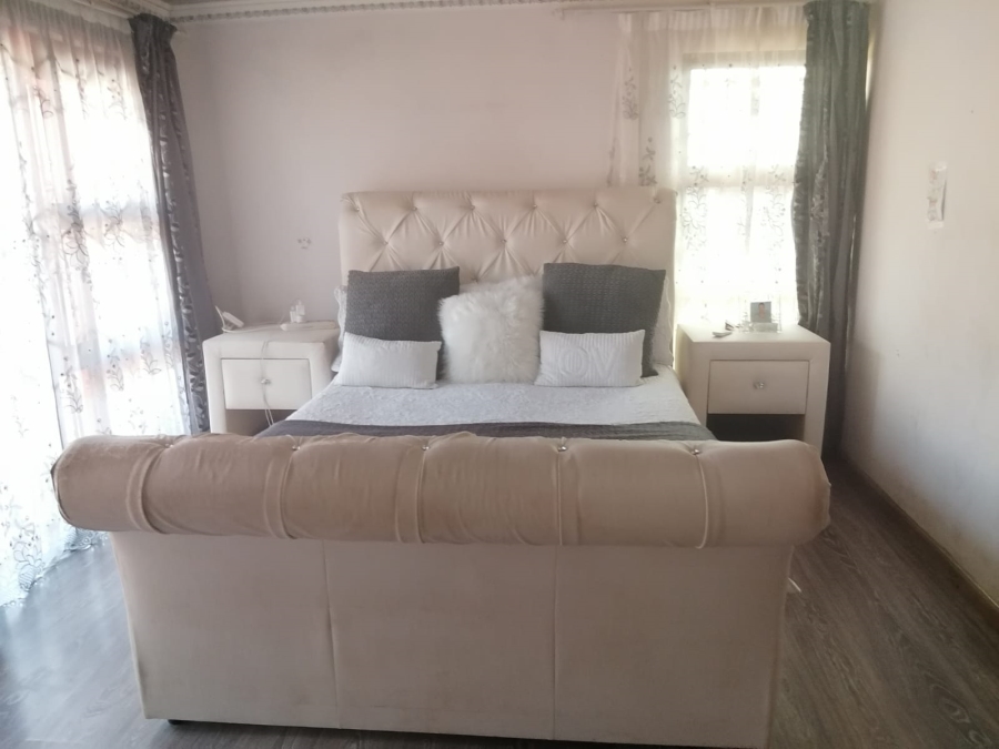 4 Bedroom Property for Sale in Tlhabane West North West